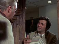 Кадр Коломбо: Убийство по книге