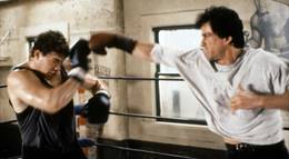 Кадр из фильма "Рокки 5" - 2