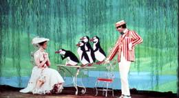 Кадр из фильма "Мэри Поппинс" - 2