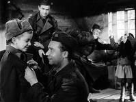 Кадр Пращник