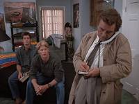 Кадр Коломбо: Коломбо отправляется в колледж