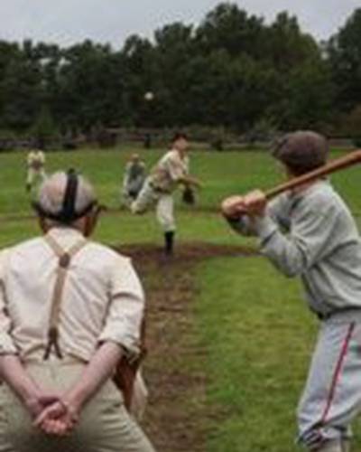 Томас Д. Махард фото