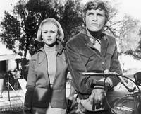 Кадр Банда в мини-юбках