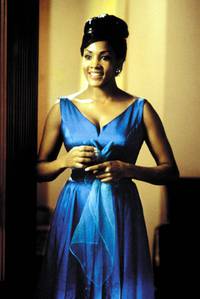 Кадр Почему дураки влюбляются