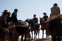 Кадр Джейн берет ружье