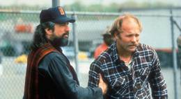 Кадр из фильма "Стилет" - 2