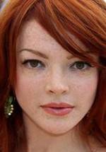 Николь Лалиберт фото