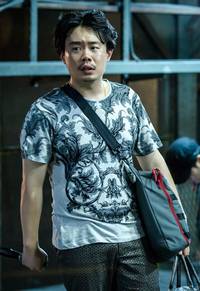 Кадр Ён Паль: Подпольный доктор