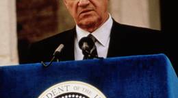 Кадр из фильма "Абсолютная власть" - 2