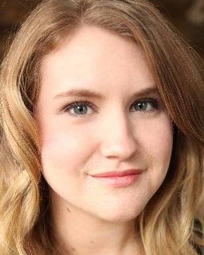 Джиллиан Белл фото