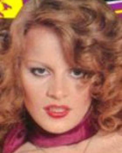 Лиза Де Леу фото