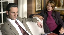 Кадр из фильма "Корпорация аферистов" - 2