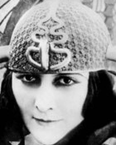 Стасья Напьерковска фото