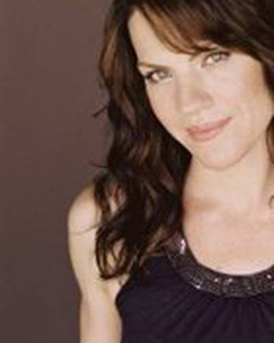 Стефани Чайковский фото