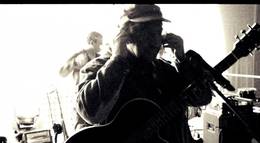 Кадр из фильма "Небо под сердцем" - 1