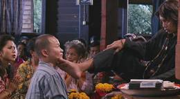 Кадр из фильма "Телохранитель 2" - 1