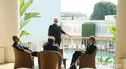 Кадр из фильма "Информаторы" - 2