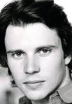 Нил МакДермотт фото