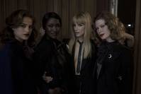 Кадр Ив Сен Лоран