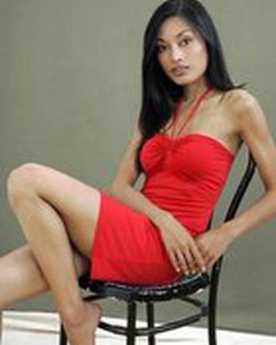 Кира Клавелл фото