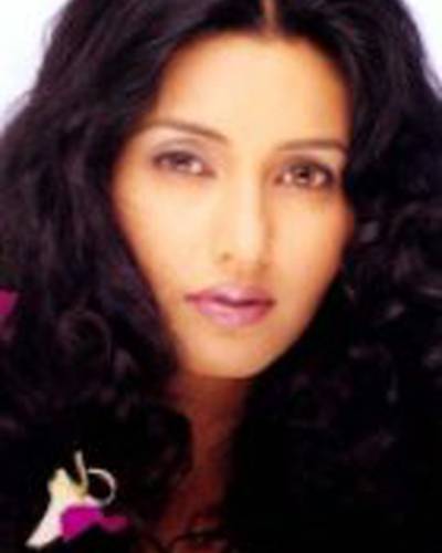 Дипти Бхатнагар фото