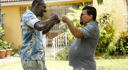 Кадр из фильма "Безумная миссия в Майами " - 1