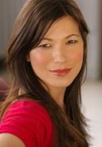 Julienne Hanzelka Kim фото