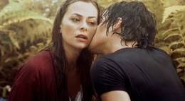 Кадр из фильма "Темная гавань" - 2