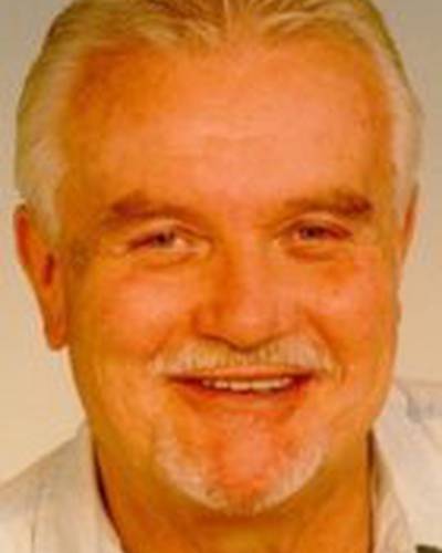 Ласло Чурка фото