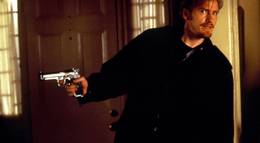 Кадр из фильма "Осторожно, заложник!" - 2