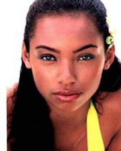 Логан Браунинг фото