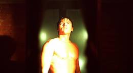 Кадр из фильма "Демоны" - 1