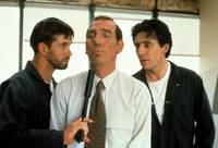 Кадр Подозрительные лица