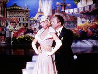 Кадр Апрель в Париже