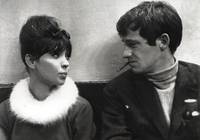 Кадр Женщина есть женщина