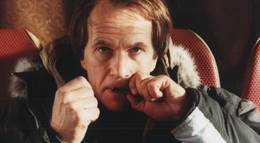 Кадр из фильма "Мусорщик" - 2