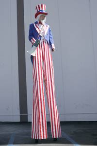 Кадр Малкольм в центре внимания