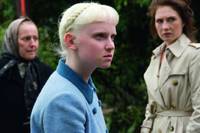 Кадр Дороти Миллс