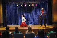 Кадр Держись, Чарли!