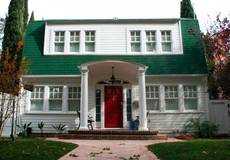 Кошмарный дом с улицы Вязов выставлен на продажу   