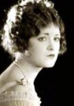 Кэтрин МакГуайр фото