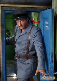 Кадр Господа офицеры: Спасти императора