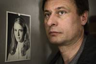 Кадр Девушка с татуировкой дракона