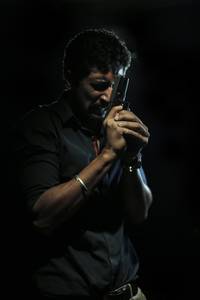 Кадр Раман Рагхав 2.0