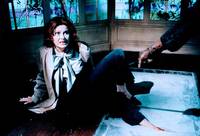 Кадр Дом на краю кладбища