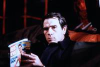 Кадр Доставить по назначению