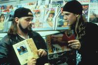 Кадр Тусовщики из супермаркета