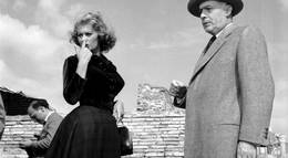 Кадр из фильма "Счастье быть женщиной" - 2