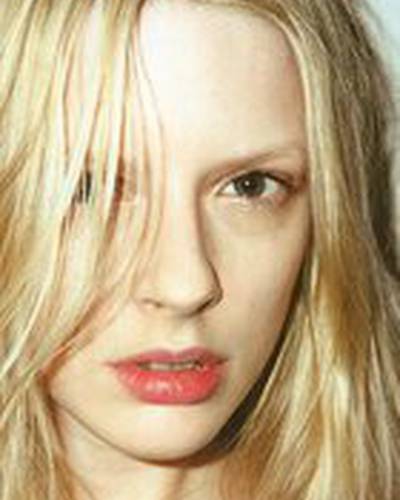 Атена Кёрри фото