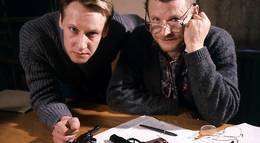 Кадр из фильма "Черный квадрат" - 2